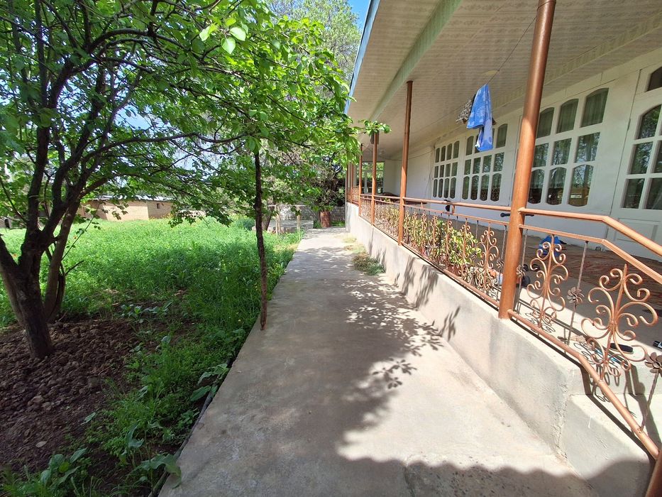 Boysun shaharda uy sotiladi