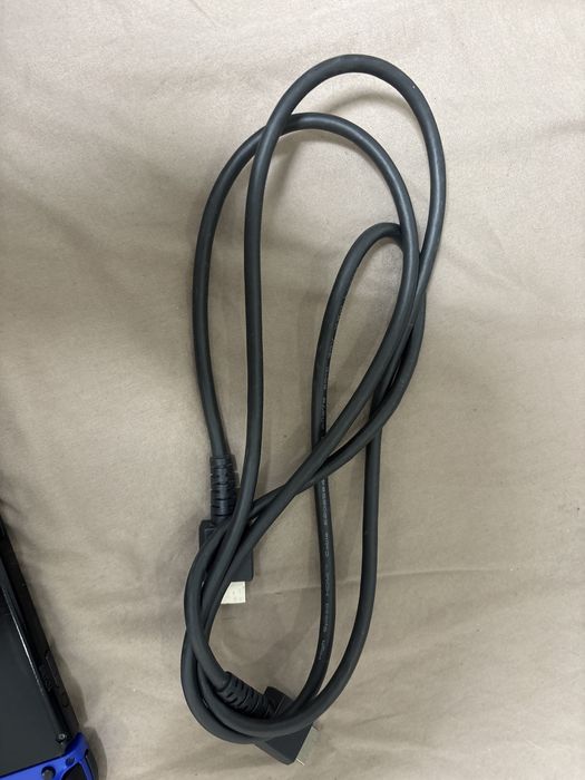 Продавам Nintendo Switch [2017]