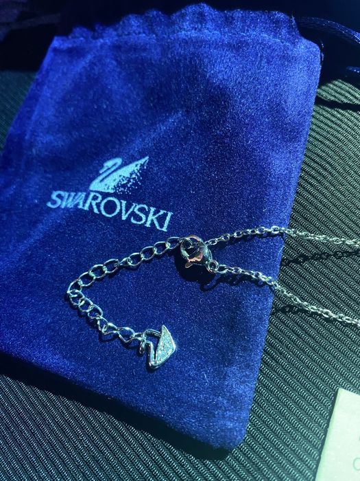 Lantisor / Colier / Pandantiv Swarovski Swan Blue