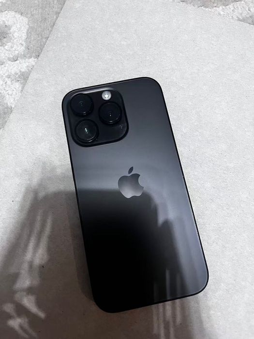 Продам айфон 14про