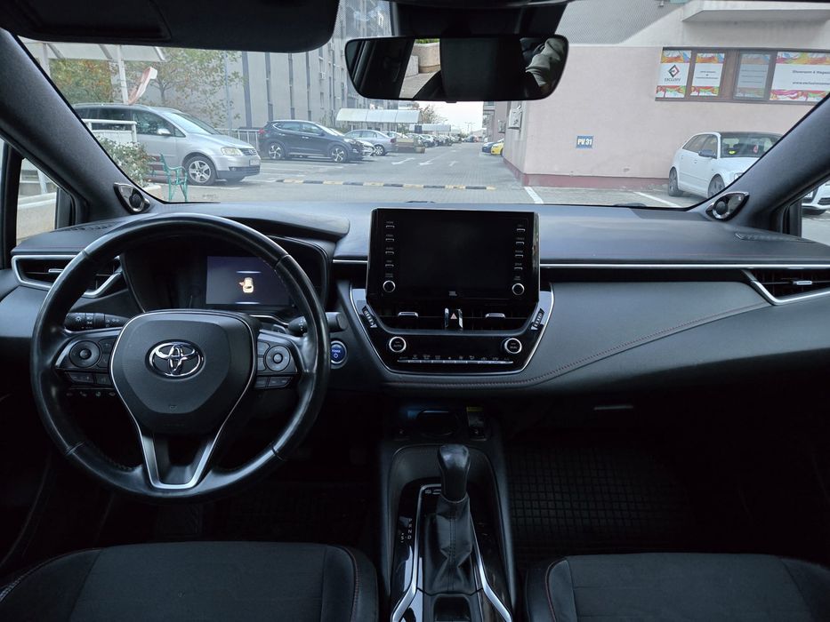 Toyota Corolla Hybrid GR 2.0 184 CP Extra Full Propietar Variante +/-