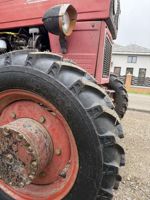 Tractor UTB  530 dtc