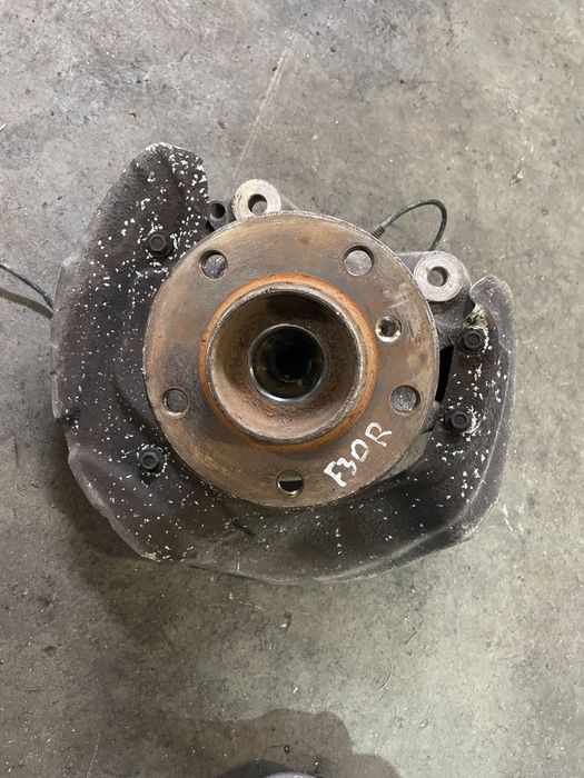 Шенкел/ амортисьор БМВ Ф30 хд, 4х4 (shenkel bmw f30 xd)