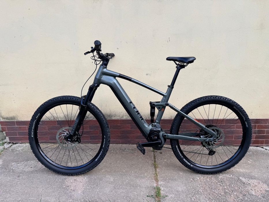 Bicicleta Cube Stereo Pro Hybrid bosch smart 750