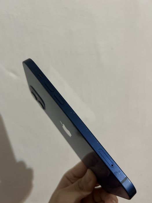 Срочно продам iphone 12