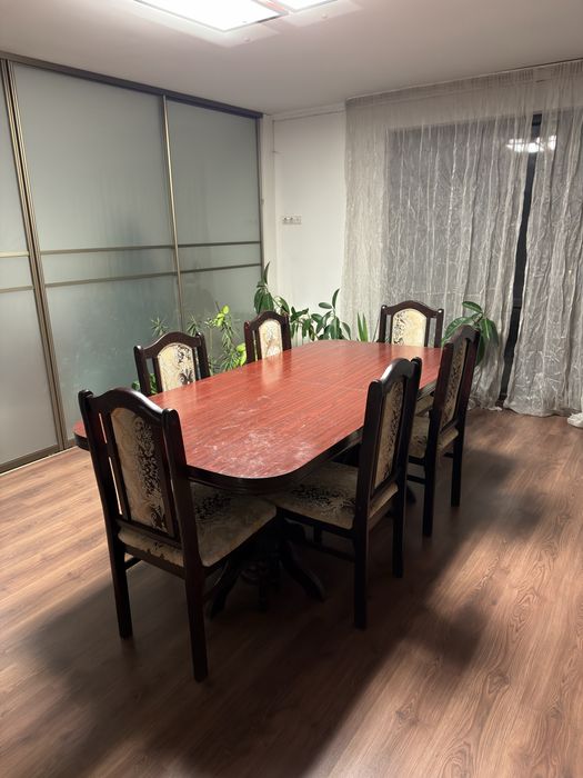 Стол, стулья, спальный гарнитур