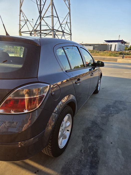 Opel Astra H - 2011