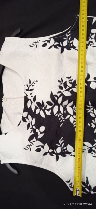 Официална рокля за девойки около 11-12 години