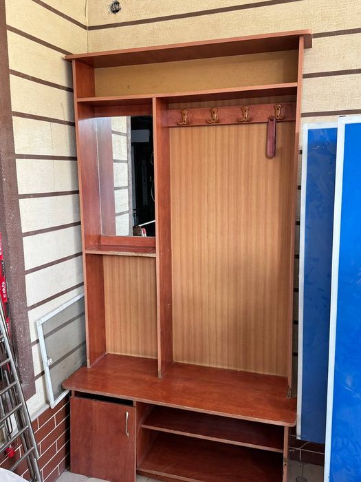 Продаётся шкаф для прихожей