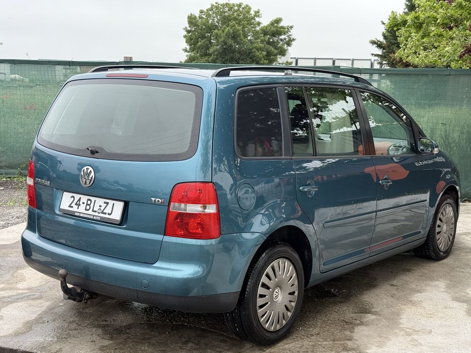VOLKSWAGEN Touran 2004 — imagine 3