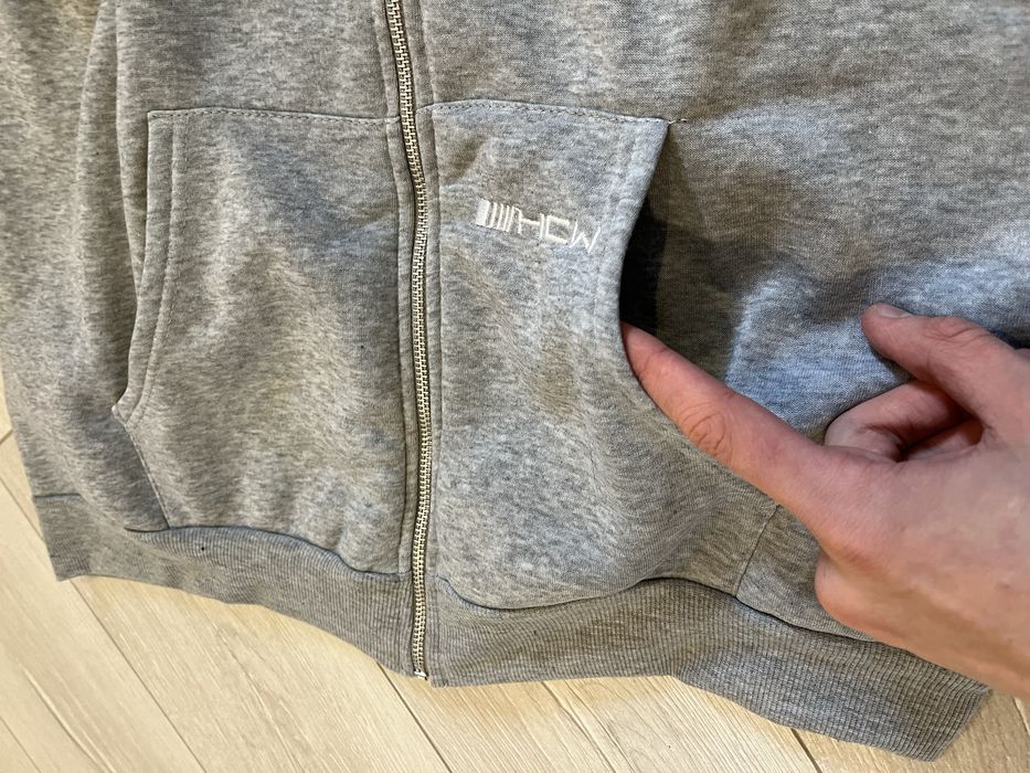 Продам зип худи с принтом на спине