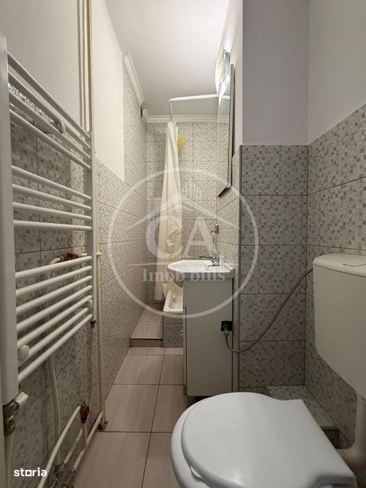 Apartament de vânzare cu 4 camere în zona Decebal, Oradea