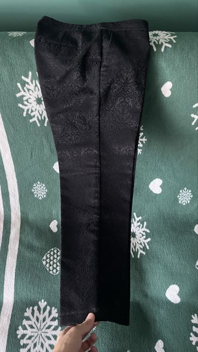 Женская шапка и брюки