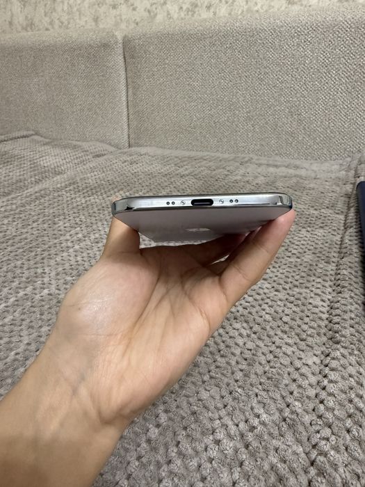 Продается iphone 17 air голубой