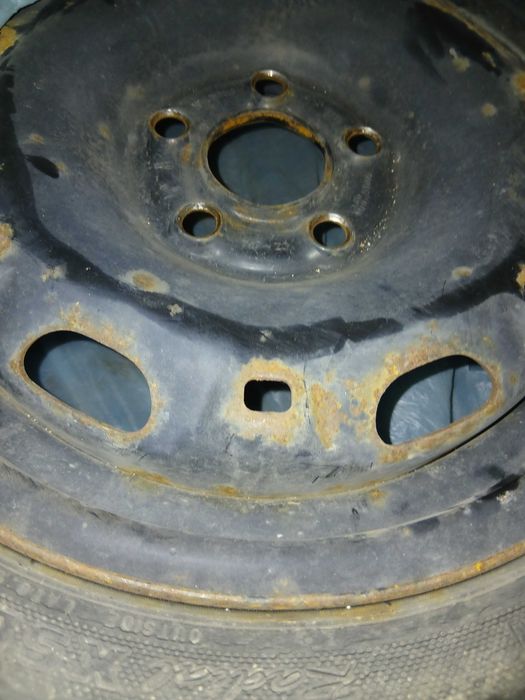 Продавам гуми с джанти 4 броя