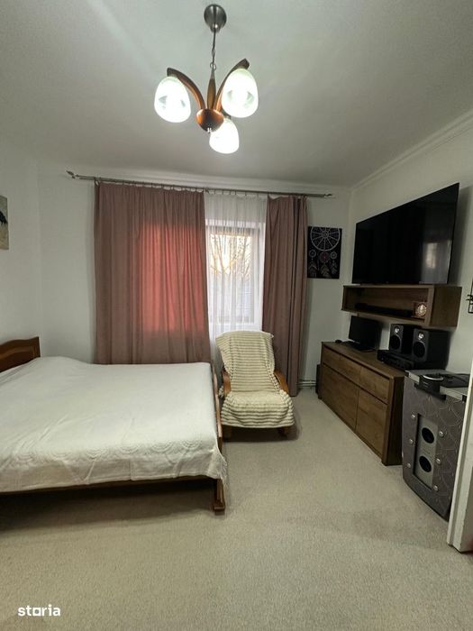 De vanzare casa la 5 minute de Roman, teren 612 mp, 93.000euro