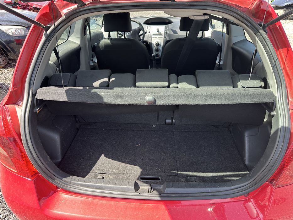 Toyota Yaris Тойота Ярис 1.0 vvti 69 кс На части!