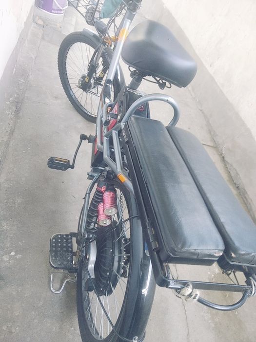 Skuter sotiladi elektro velik