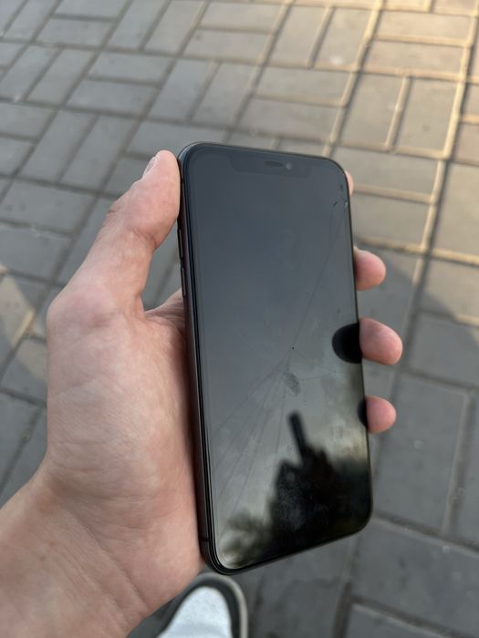 IPhone 11 black 64gb