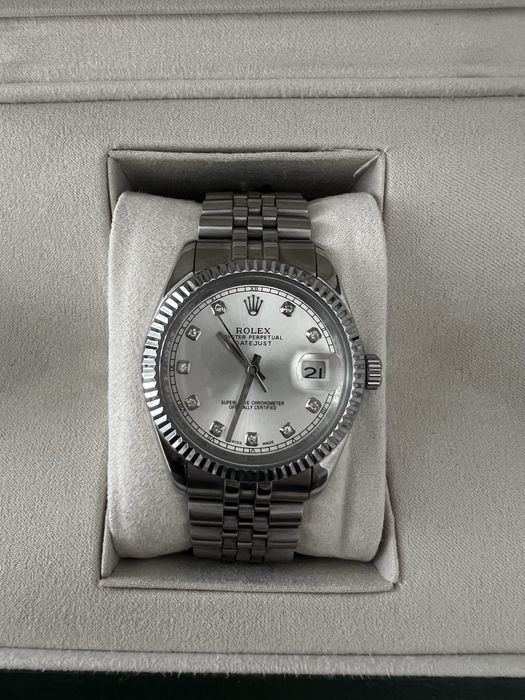 Ceas rolex dama cu pietre.