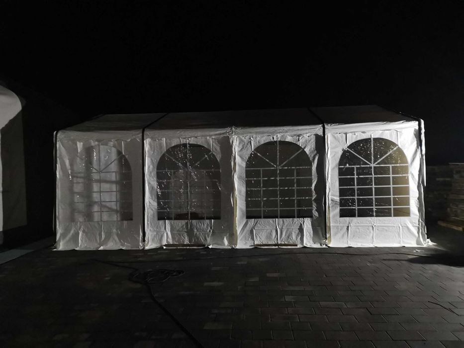 Cort corturi pentru evenimente , spatii comerciale . RM