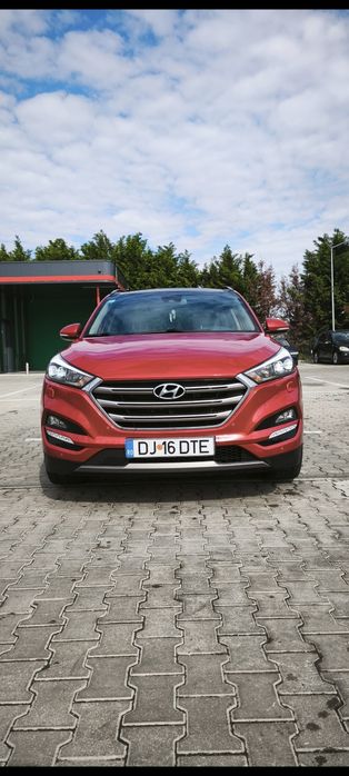 Vând Hyundai Tucson 1.6 full-options