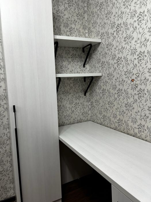 Стол компьютерный или писменный