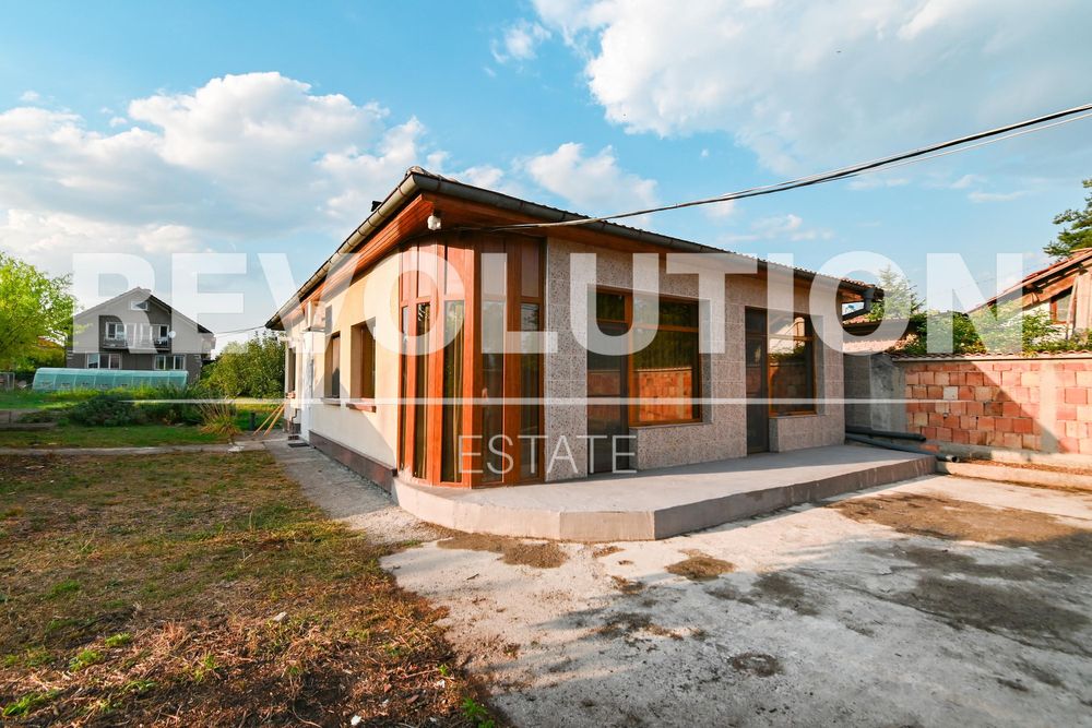 Дава се под наем Къща в Божурище - 100 кв.м за 800 € - Снимка #16