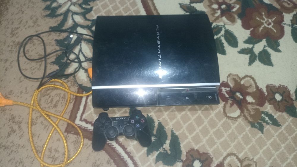 Playstation 3 2018 olingan holati ideal 3 oy oynab oynal qoyilgan