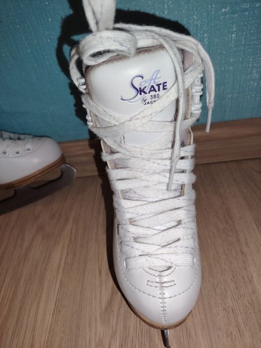 Коньки Jackson отличное состояние