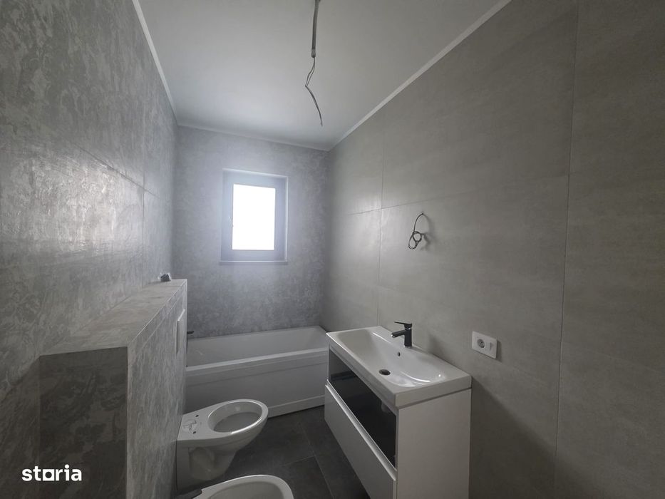 Apartament 4 camere dispus pe 2 niveluri