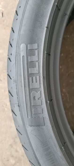 4 anvelope vara Pirelli,fata 245/40/19,spate 275/35/19