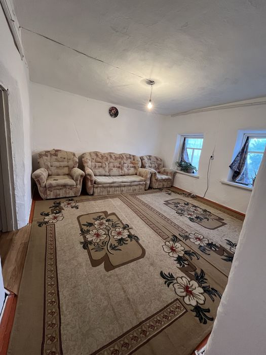 Үй сатылады тез арада. Бағасы 7млн келсімі бар.