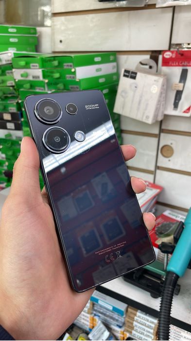 продам телефоны .