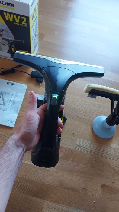 Стъклочистачка KARCHER WV 2 PREMIUM Работа на батерия