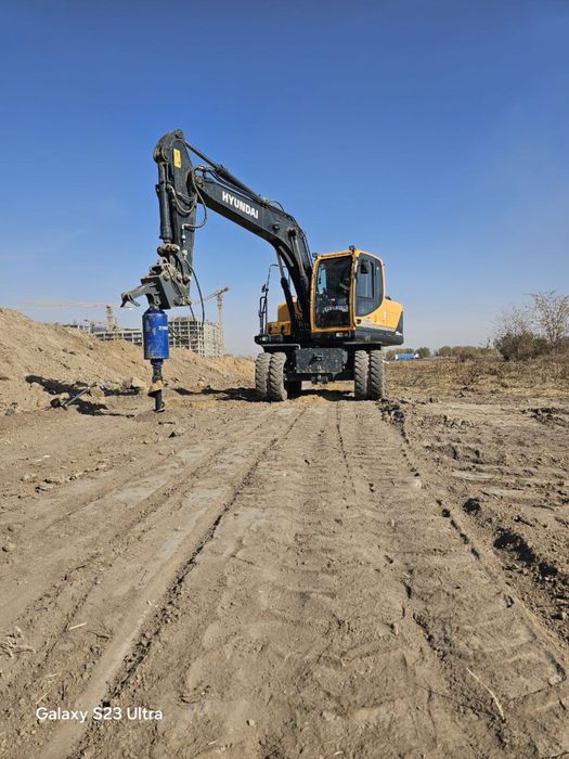 Бурение свай под фундамент
