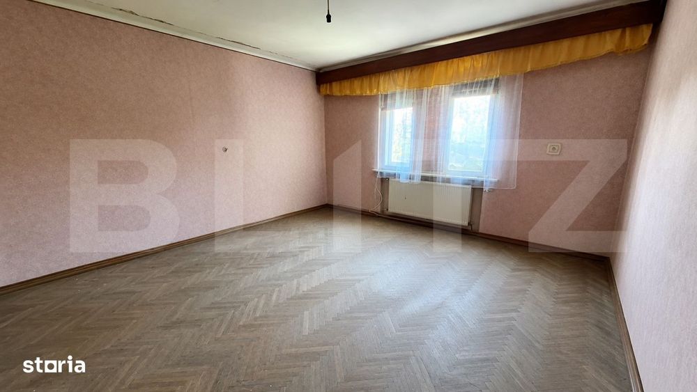 Apartament cu 2 camere, 69 mp, teren 825 mp, Strada Aurel Vlaicu