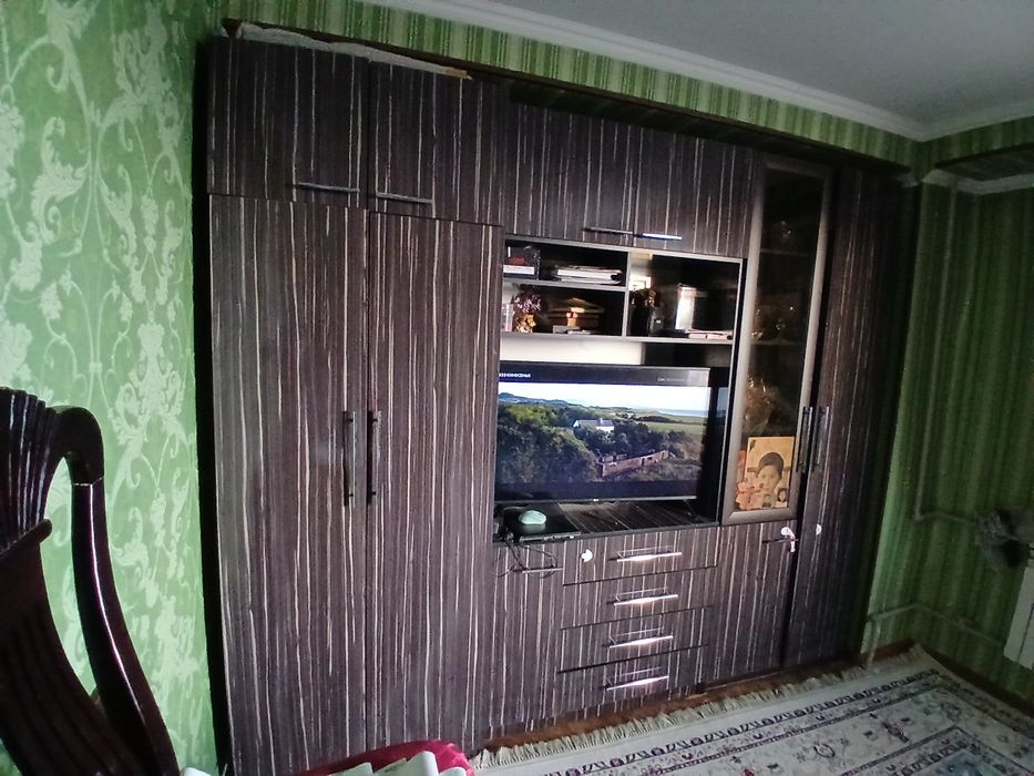 Продам шкаф стенка для гостиный