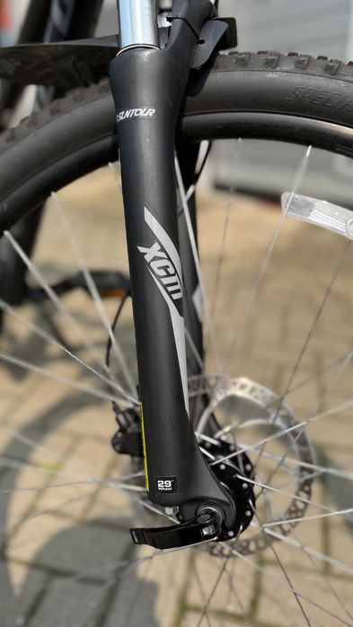 Bicicleta Rockhopper Sport 29