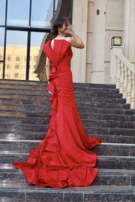 Красное платье на выпускной