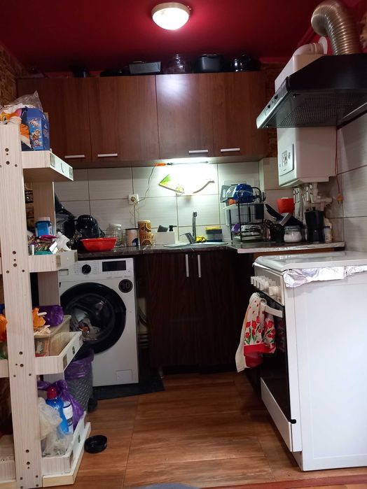 vand sau  schimb garsoniera cu apartament +diferenta