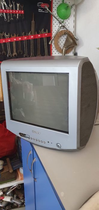 Продам телевизор б/у в хорошем состоянии