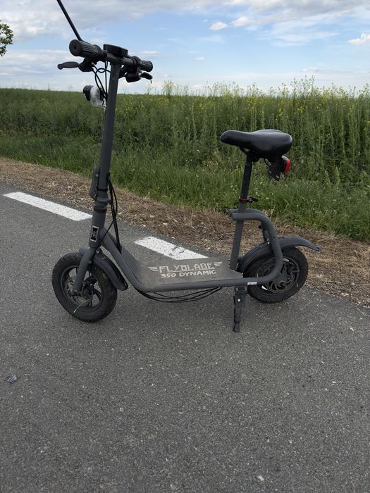 Vand trotineta Flyblade 350 dinamyc