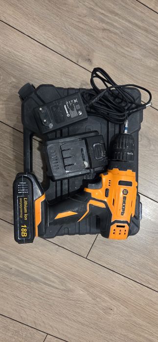 Шуруповерт Вихрь