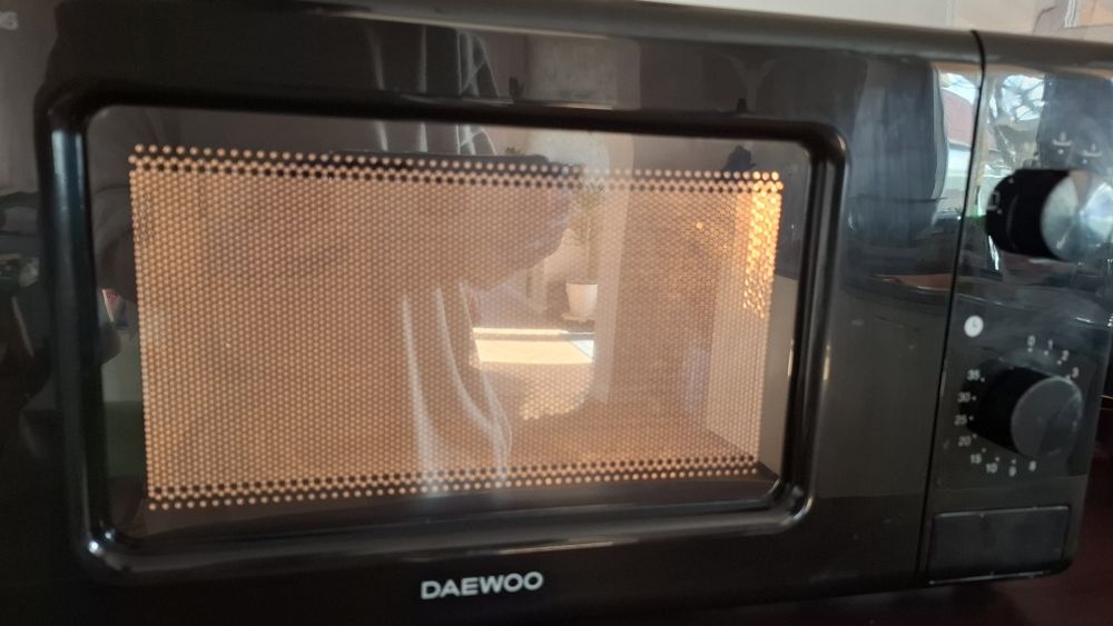 Cuptor microunde Daewoo