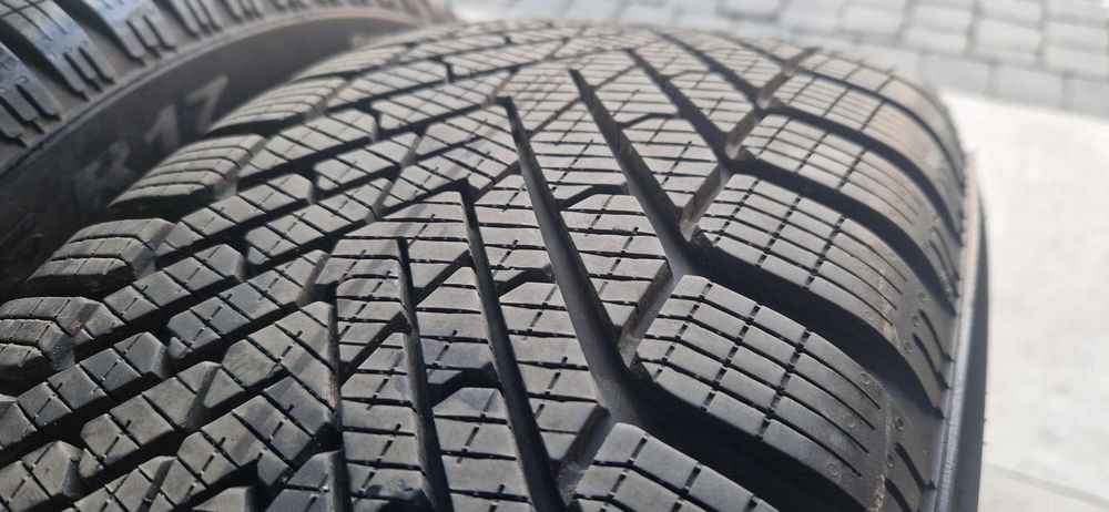 ROTI IARNA NOI 5x112 BMW G30 225 55 R17 PIRELLI Winter 2 -  DOT 2025