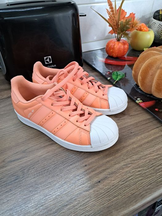 Adidasi superstar din piele mas 35,5