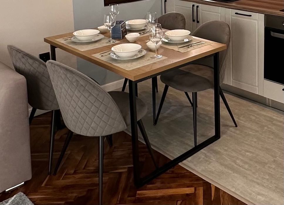 Трапезна маса AABENRAA от Jysk 120/80 см