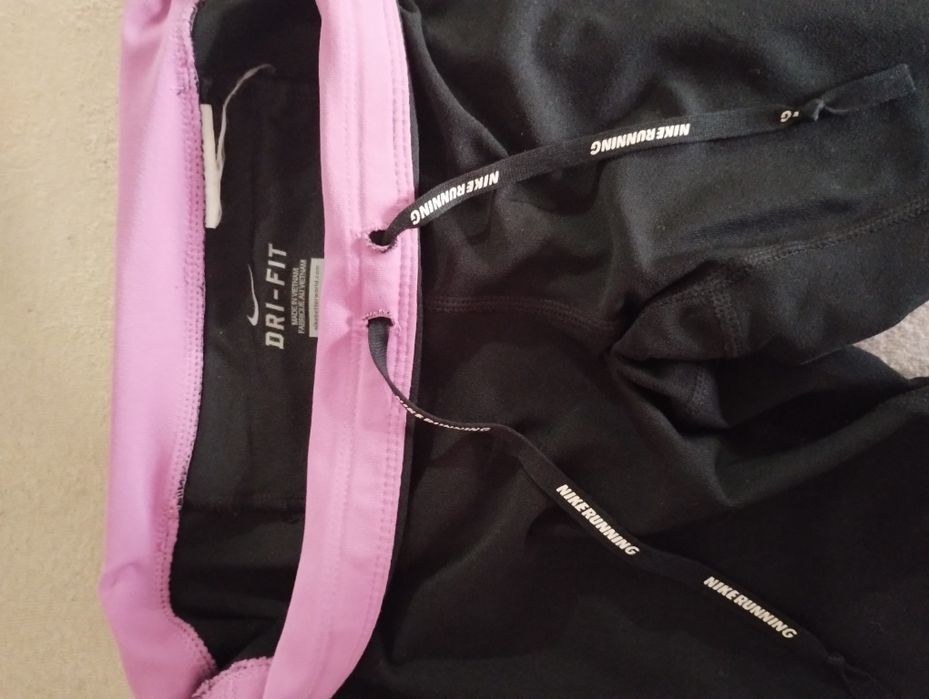 Оригинални  Nike fit,бюстие,клин