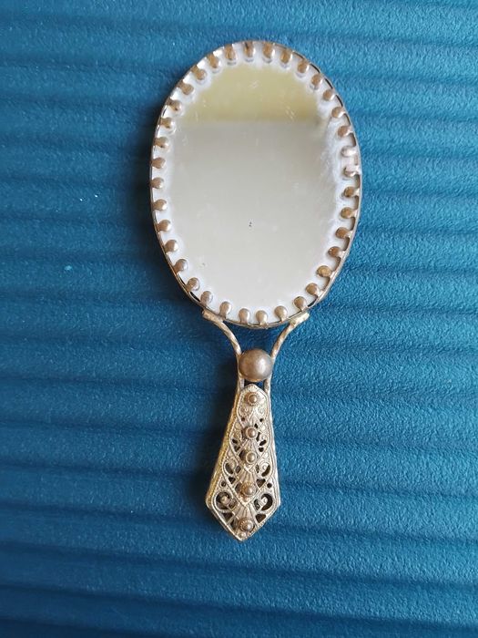 Дамско Огледало подходящо за носене в чанта